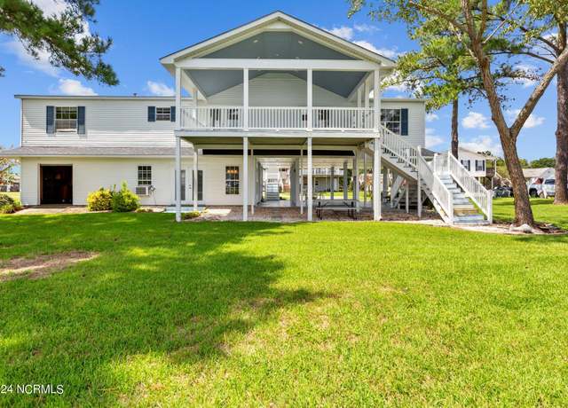 Property at 45 Riverview Dr, Chocowinity, NC 27817, 4 beds, 3 baths