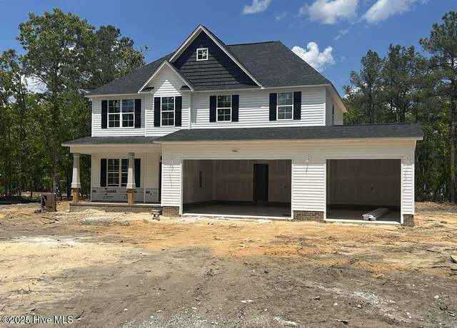 Property at 15661 Vista Point Ct, Wagram, NC 28396, 5 beds, 3 baths