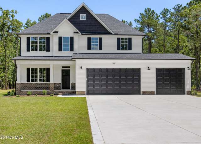 Property at 15661 Vista Point Ct, Wagram, NC 28396, 5 beds, 3 baths