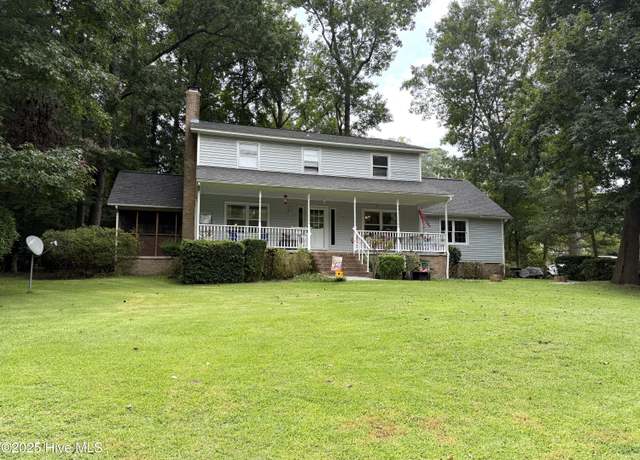 Property at 101 Hughes Ln, New Bern, NC 28560, 4 beds, 2.5 baths