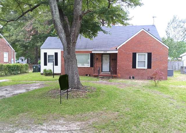 Property at 303 S Andrews Ave, Goldsboro, NC 27530, 2 beds, 1 bath