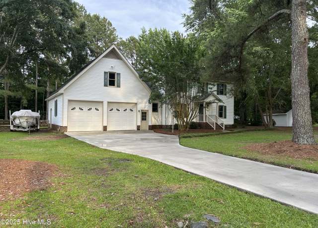 Property at 849 Maple Ridge Rd, Greenville, NC 27858, 3 beds, 3.5 baths