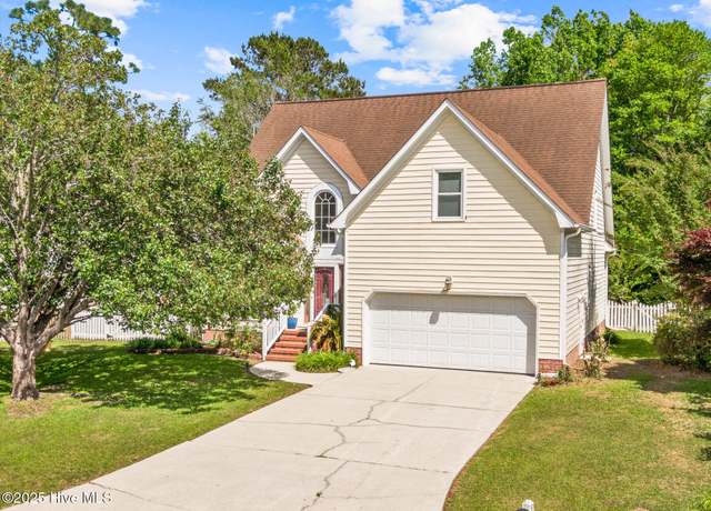 Property at 5705 Woodduck Cir, Wilmington, NC 28409, 4 beds, 2.5 baths