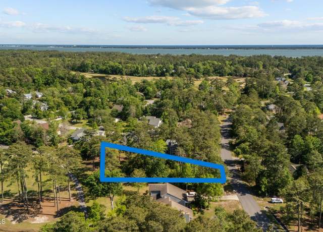 Property at 302 Lord Granville Dr, Morehead City, NC 28557