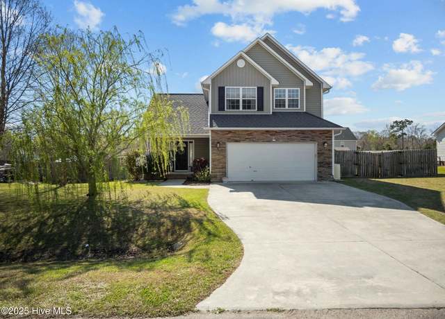Property at 314 Springcreek Ct, Hubert, NC 28539, 3 beds, 2.5 baths