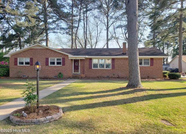 Property at 504 E South St, Fremont, NC 27830, 3 beds, 2 baths