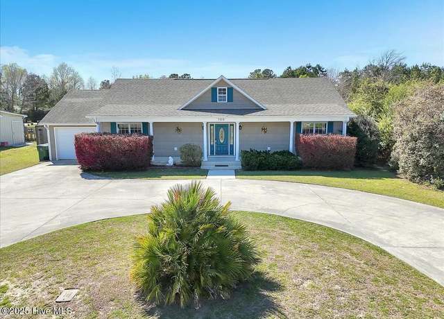 Property at 100 Granny Dr, Sneads Ferry, NC 28460, 3 beds, 2.5 baths