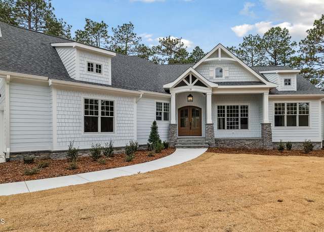 Property at 26 Birkdale Dr, Pinehurst, NC 28374, 3 beds, 2.5 baths