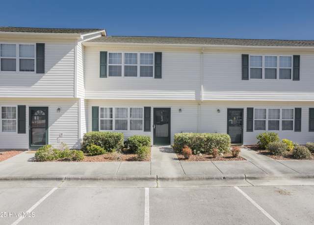 Property at 83 Crush Ct, Swansboro, NC 28584, 2 beds, 2.5 baths