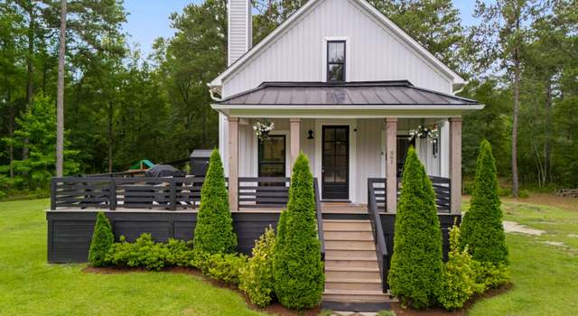 Photo of 561 Meeks Creek Dr, Rocky Point, NC 28457
