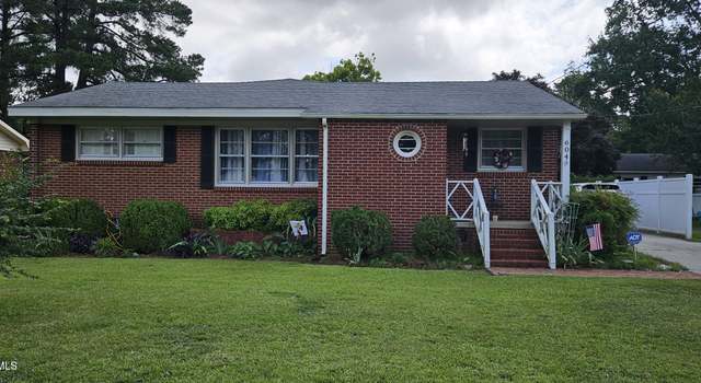 Photo of 604 Blaney St, Clinton, NC 28328