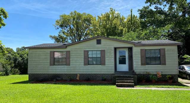 Photo of 704 3rd St, Elizabeth City, NC 27909