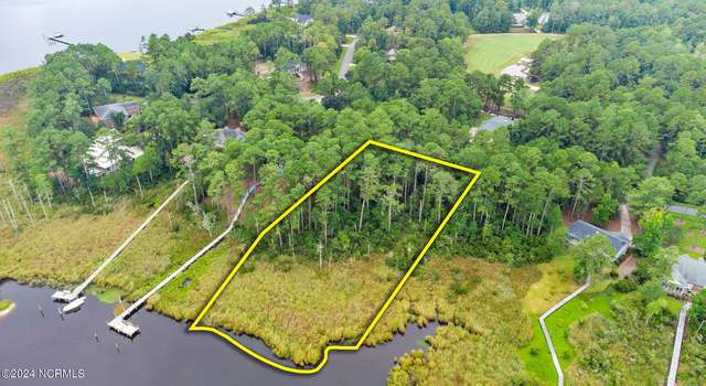 Photo of 1104 Harbour Pointe Dr, New Bern, NC 28560