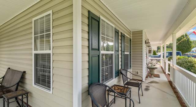 Photo of 209 Dartmoor Trl, Jacksonville, NC 28540