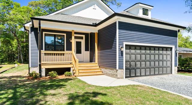 Photo of 215 NE 37th St, Oak Island, NC 28465