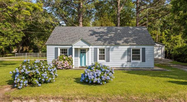 Photo of 207 Battleground Ave, New Bern, NC 28560