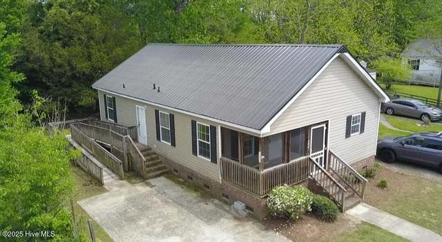 Photo of 506 Rowsom St, Columbia, NC 27925