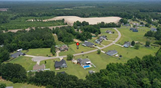 Photo of 170 Eastwind Dr, Lumberton, NC 28358