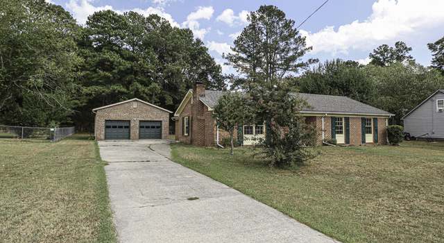 Photo of 1405 Clubview Dr, Rocky Mount, NC 27804