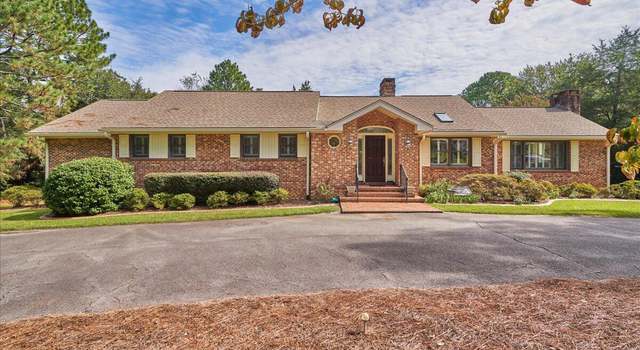 Photo of 10 Country Club Blvd, Whispering Pines, NC 28327