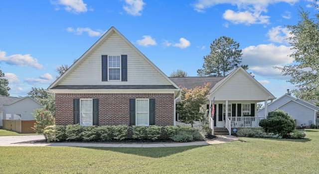 Photo of 548 Woodberry Cir, Raeford, NC 28376