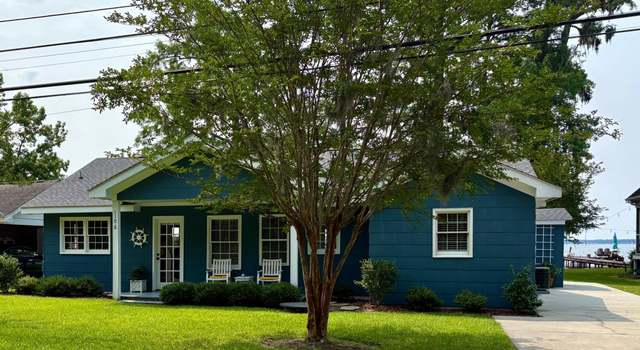 Photo of 1106 Canal Cove Rd, Lake Waccamaw, NC 28450