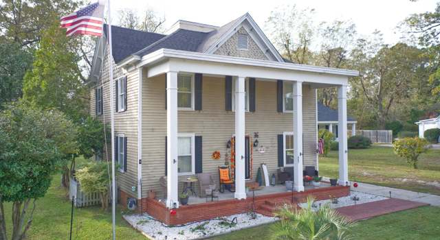 Photo of 907 Smyrna Dr, Whiteville, NC 28472