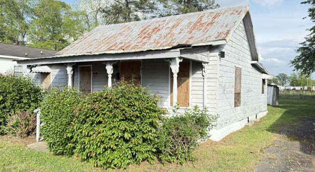 Photo of 512 NE Center St, Calypso, NC 28325