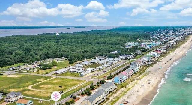 Photo of 707 Pelican Ct, Kure Beach, NC 28449
