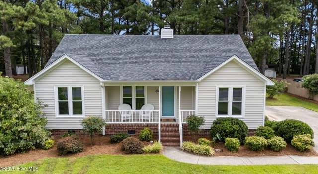 Photo of 674 Fox Chase Ln, Winterville, NC 28590