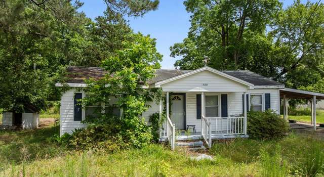 Photo of 1020 Draper Dr, Robersonville, NC 27871