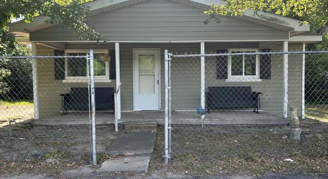 Photo of 203 Cobb St, Mount Olive, NC 28365