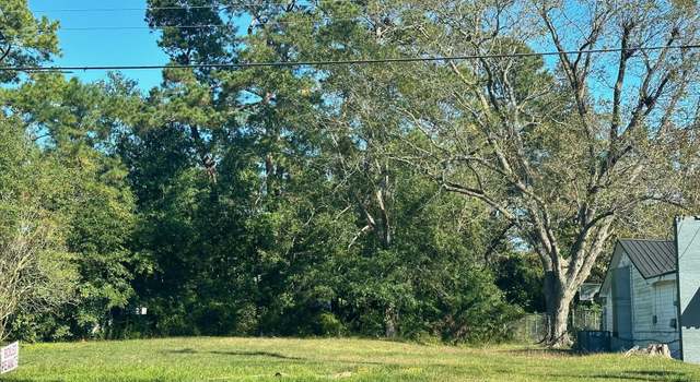 Photo of 207 S Brown St, Chadbourn, NC 28431