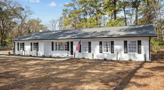 Photo of 4112 Country Club Rd, Morehead City, NC 28557
