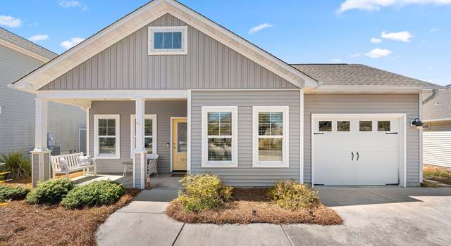 Photo of 129 NE 32nd St, Oak Island, NC 28465