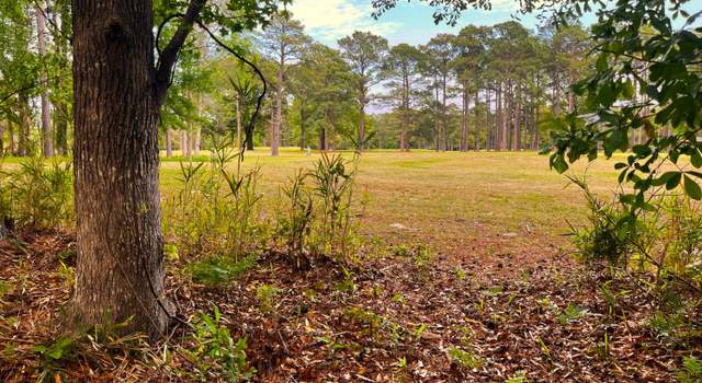Photo of 325 Country Club Dr W, Minnesott Beach, NC 28510