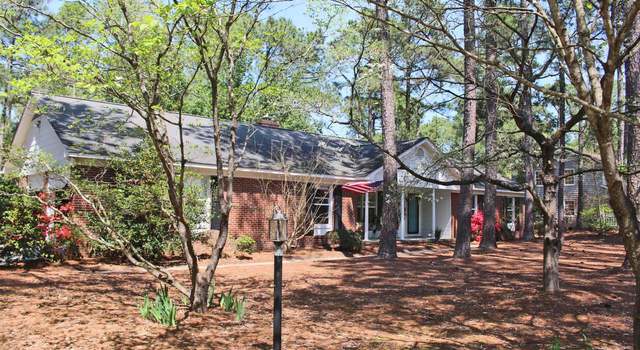 Photo of 340 Stoneyfield Dr, Southern Pines, NC 28387