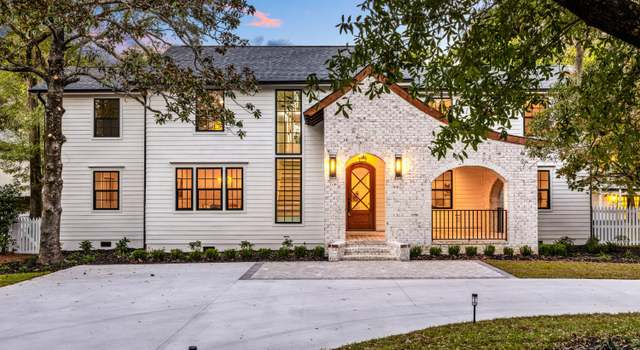 Photo of 2111 Oleander Dr, Wilmington, NC 28403