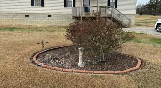 Photo of 831 Parris Rd, Stantonsburg, NC 27883