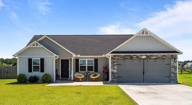 Photo of 111 Cherry Ridge Ct, Richlands, NC 28574