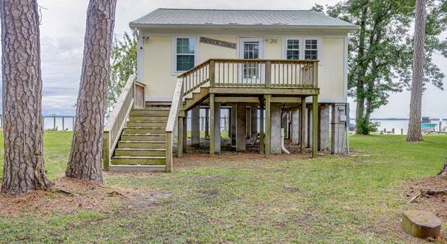 Photo of 201 Hickory Point Dr, Aurora, NC 27806