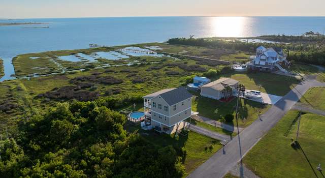 Photo of 119 East Dr, Harkers Island, NC 28531
