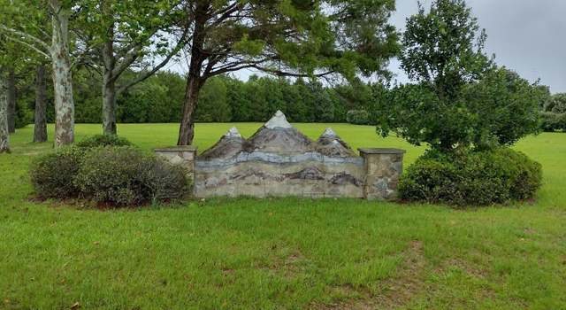Photo of 101 Indian Kettle Rd, Jarvisburg, NC 27947