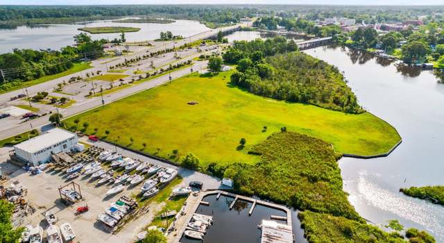 Photo of 147 Old Bridge St, Jacksonville, NC 28540