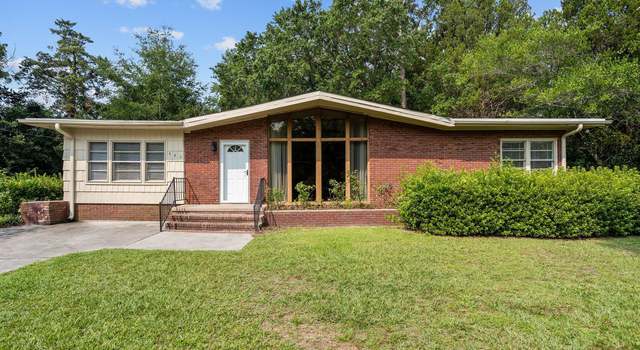 Photo of 221 Forest Rd, Wilmington, NC 28403