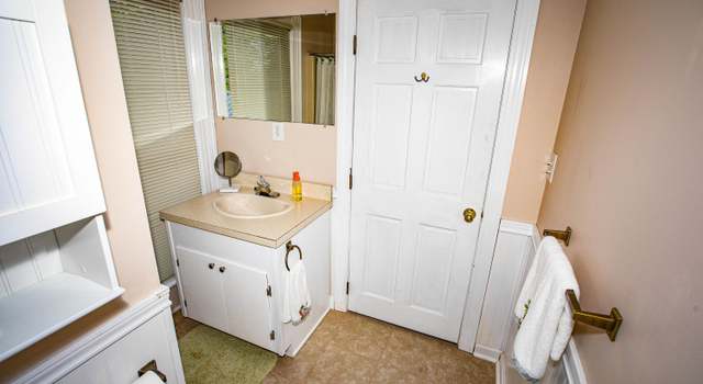 Photo of 304 Boush St, Roper, NC 27970