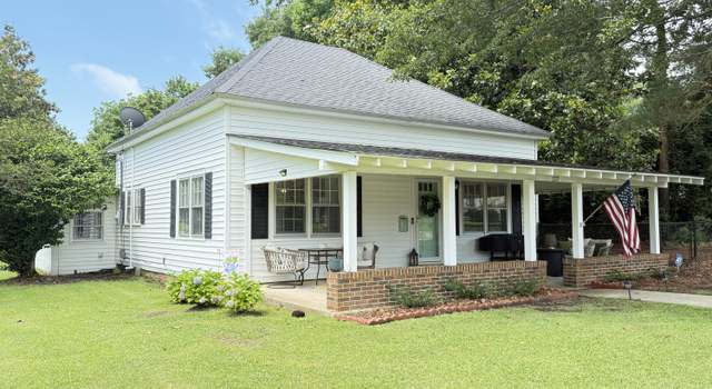 Photo of 122 E Station St, Mount Olive, NC 28365