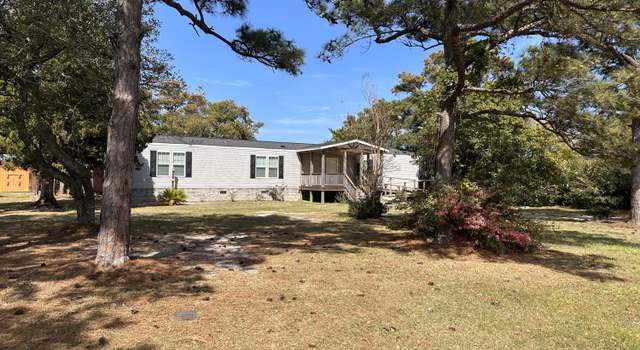 Photo of 413 Diamond City Dr, Harkers Island, NC 28531