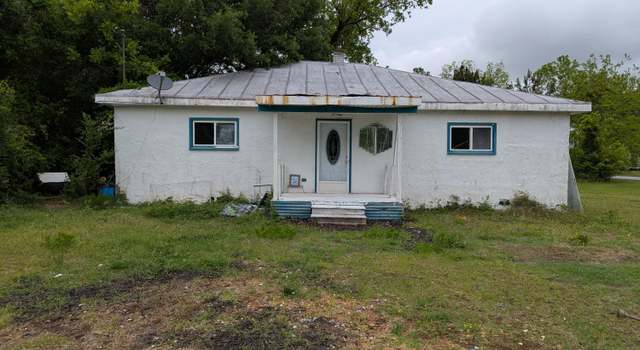 Photo of 303 E Jones St, Trenton, NC 28585