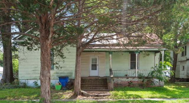 Photo of 805 N Mclewean St, Kinston, NC 28501